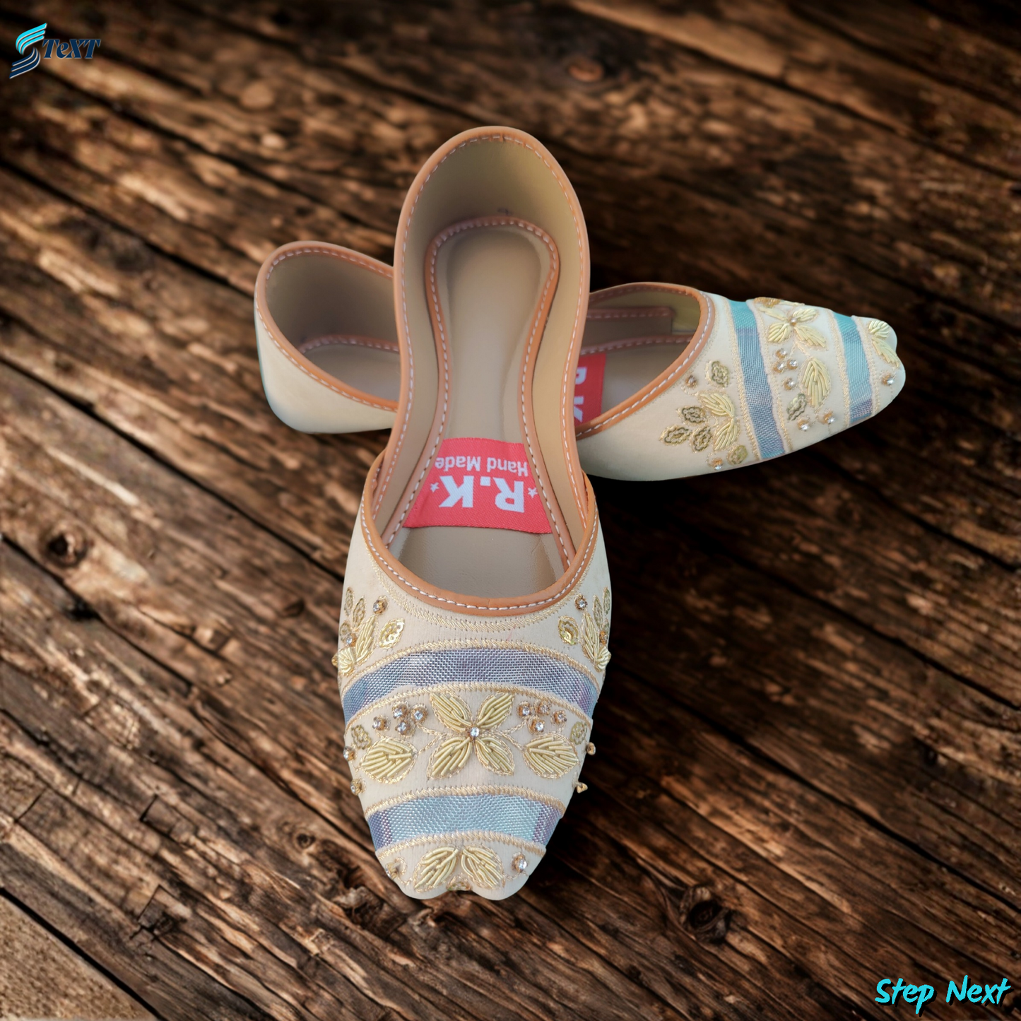 Handmade Embroidery White Khussa