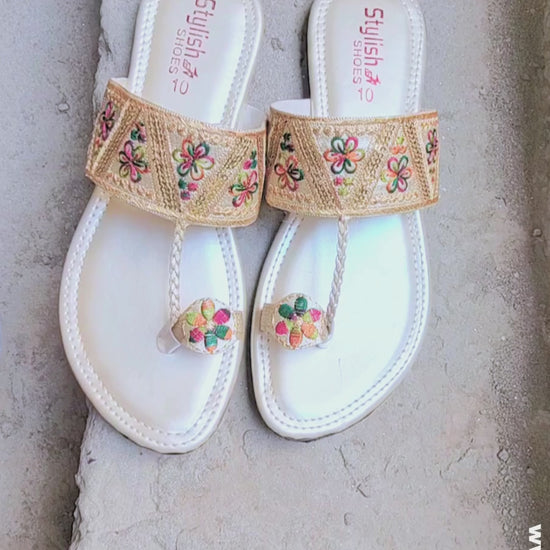 White Kolapuri Jutti