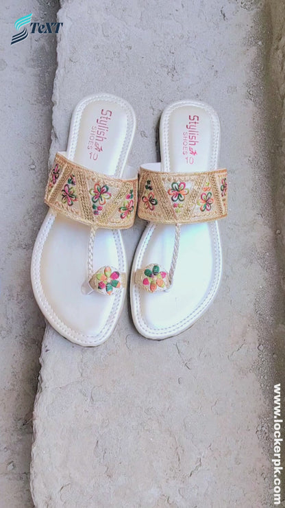 White Kolapuri Jutti